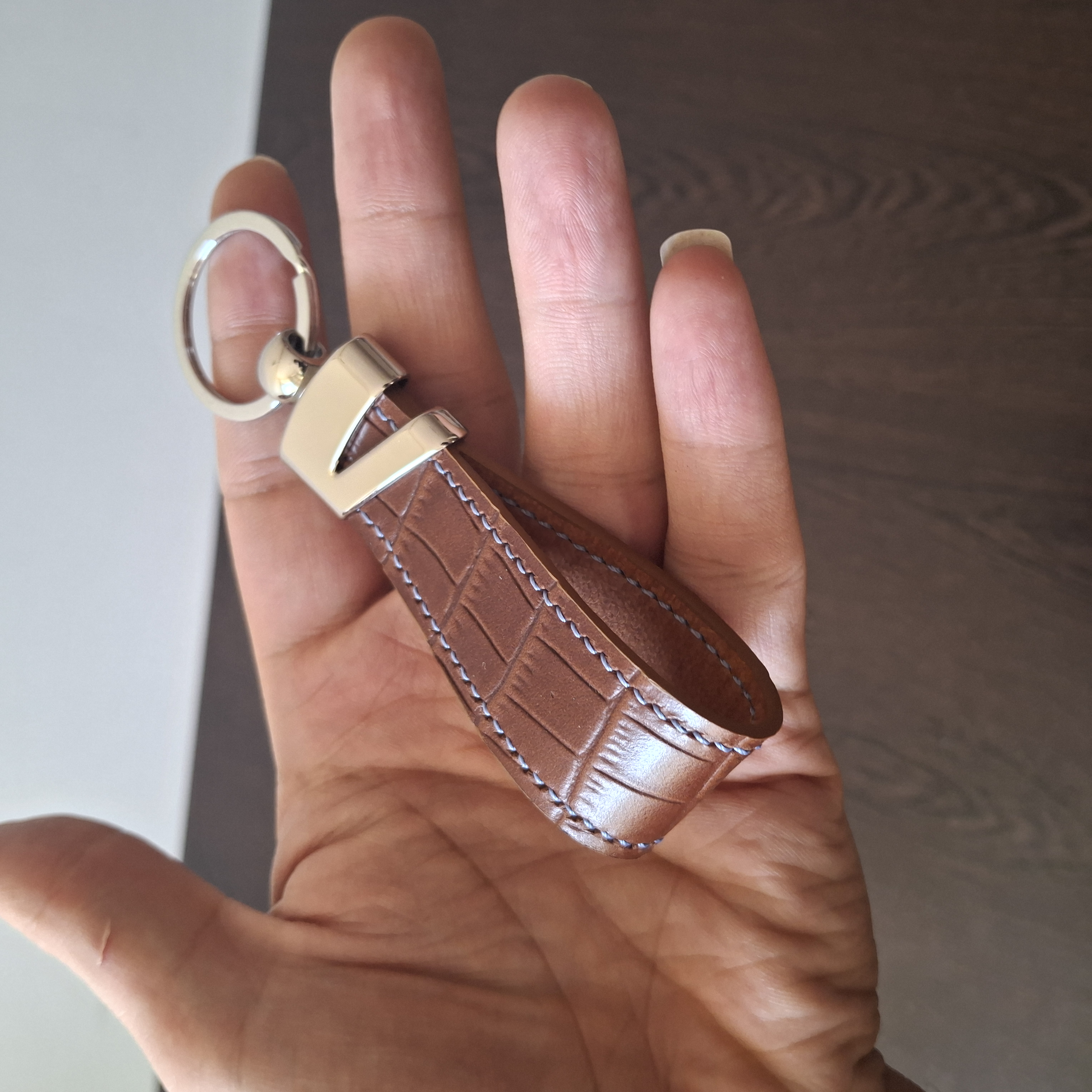 جاسوئیچی چرم طبیعی